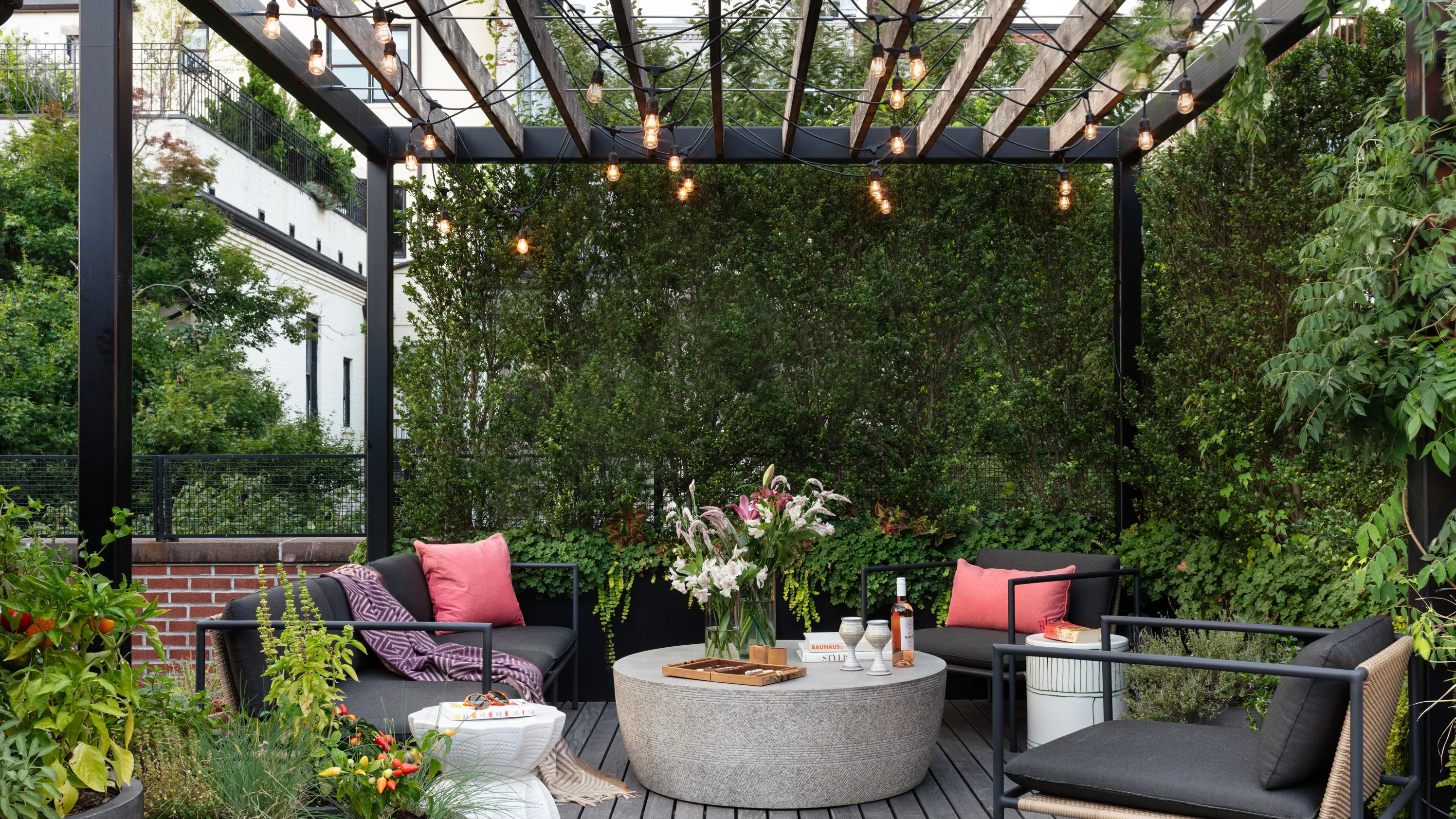 Pergola Schweiz für exklusive Gartenlösungen